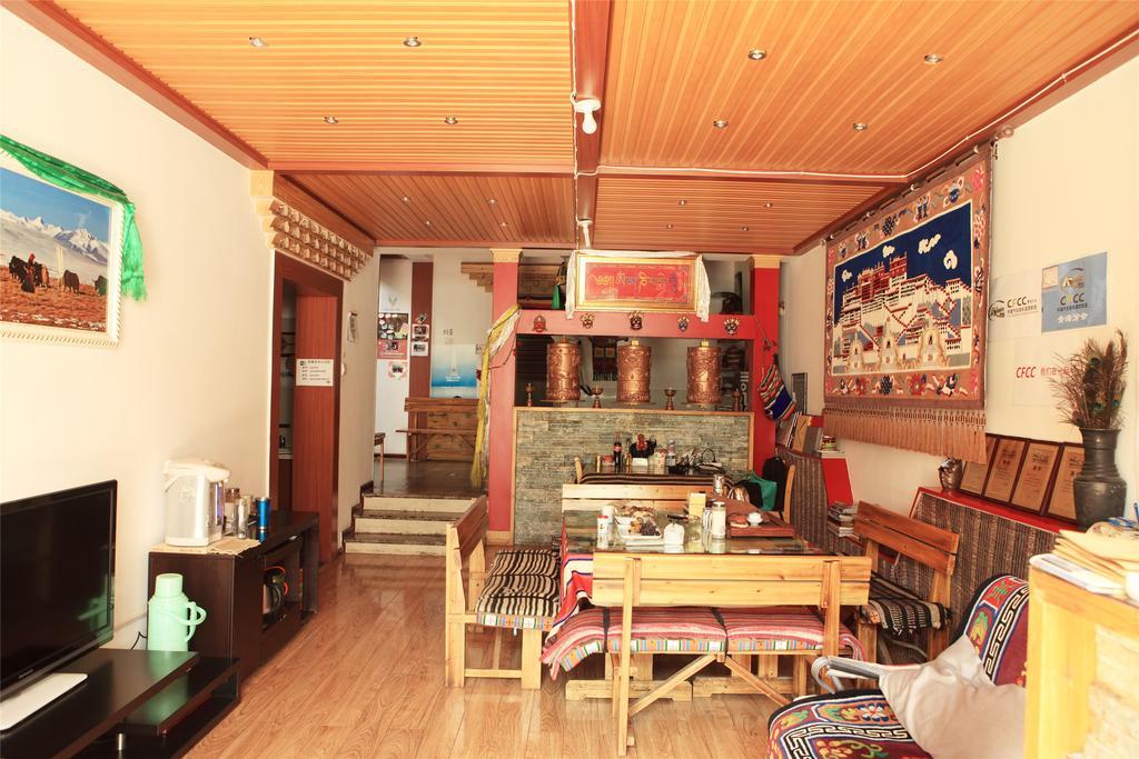 Xining Yushu Zangjia Hostel Екстер'єр фото