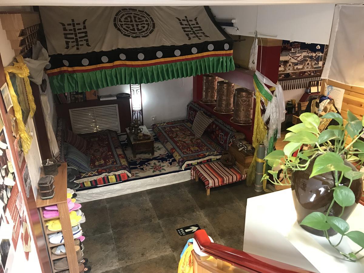 Xining Yushu Zangjia Hostel Екстер'єр фото